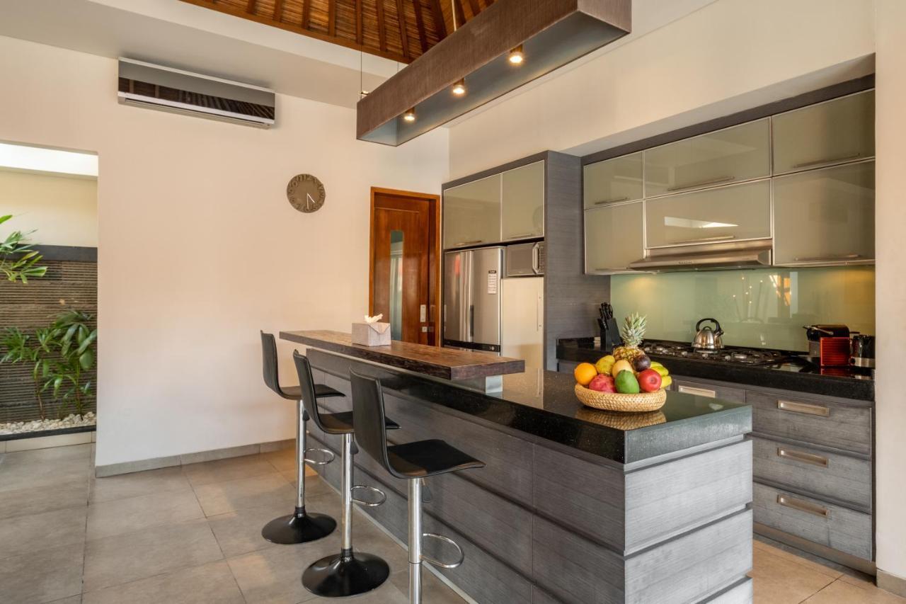 500m2 With 14m Pool, Bbq, Pinball - Villa Seminyak (Bali)