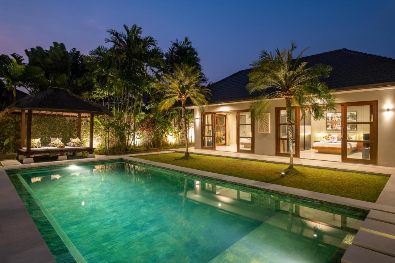 Villa 500m2 With 14m Pool, Bbq, Pinball - Seminyak (Bali)
