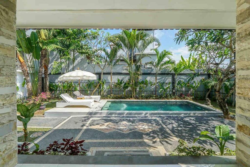 Villa James Seminyak *