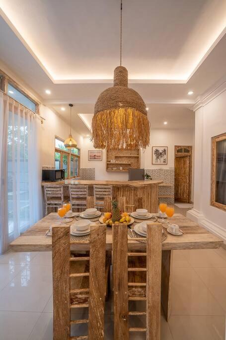 Villa James Seminyak *