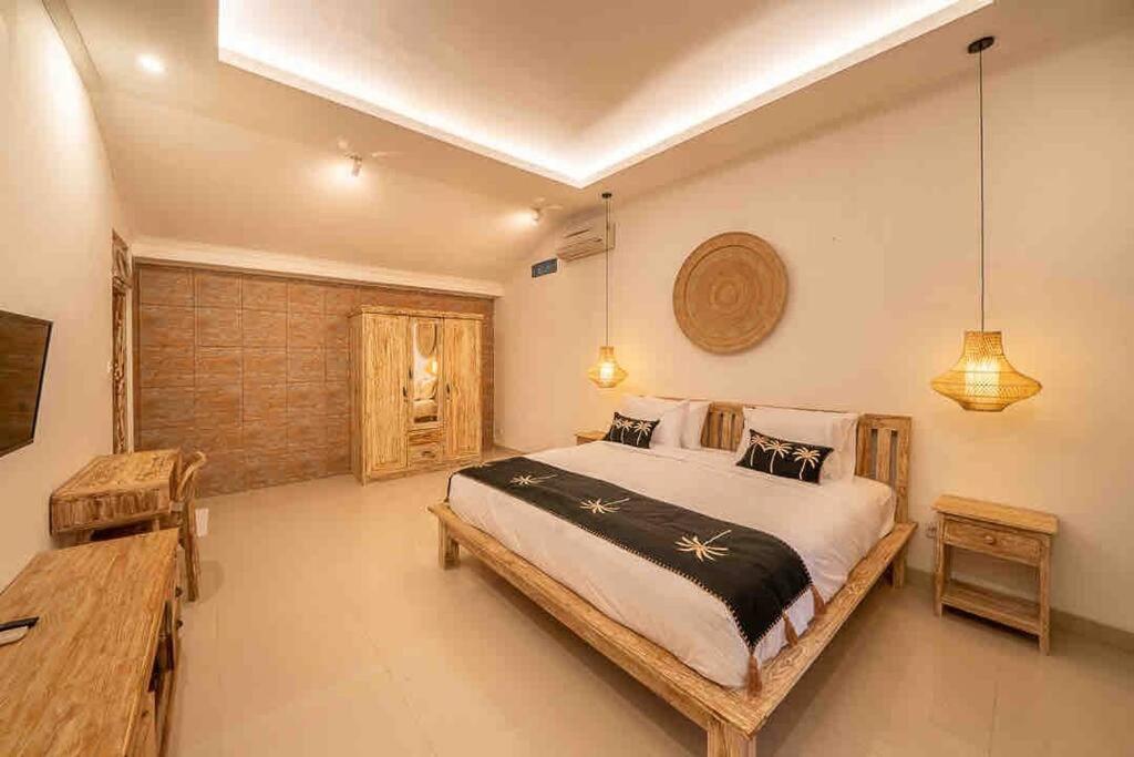 Villa Villa James Seminyak