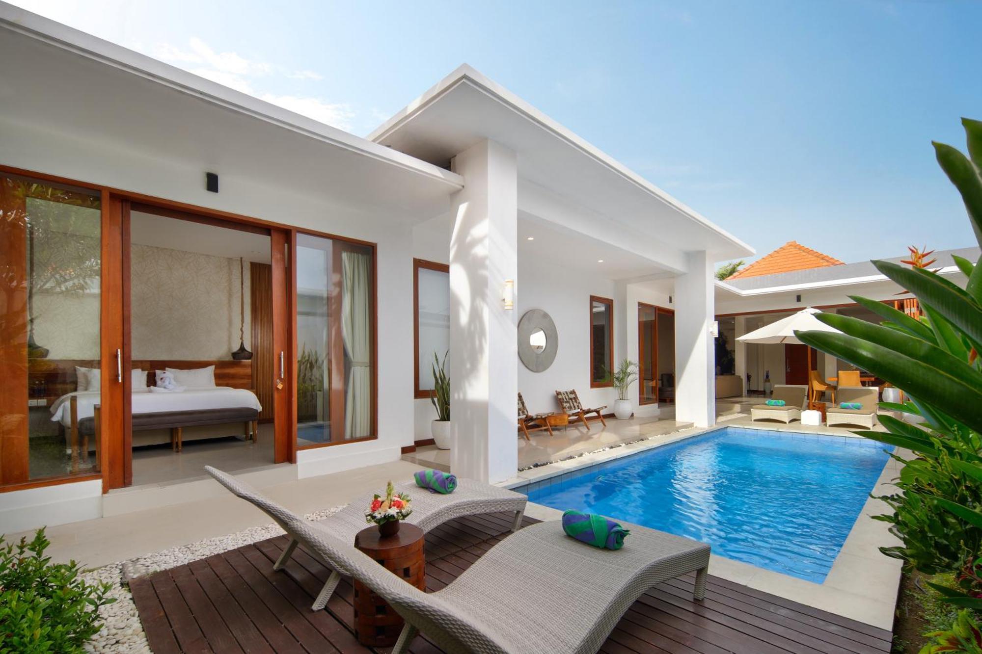 The Luxury Collection, Monaco Blu