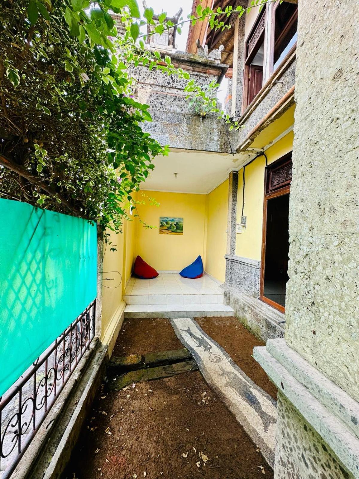 Rodin Bali Hostel *