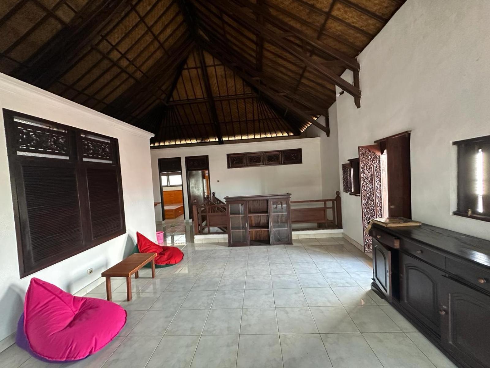 Rodin Bali Hostel Seminyak