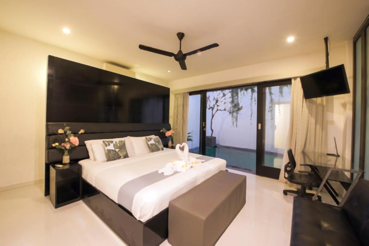Villa Sky-villa 3- 8 Bedroom Brilliant Location Between To Shopping Seminyak (Bali)