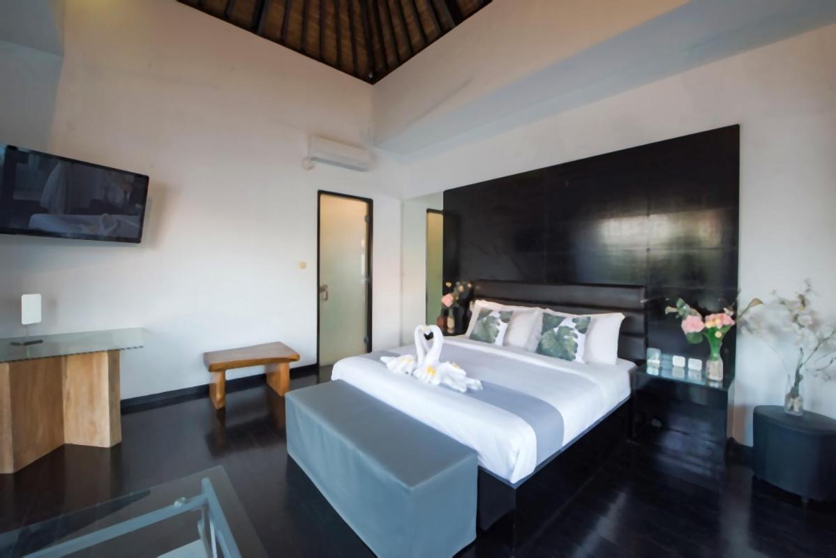 Sky-villa 3- 8 Bedroom Brilliant Location Between To Shopping Seminyak (Bali)