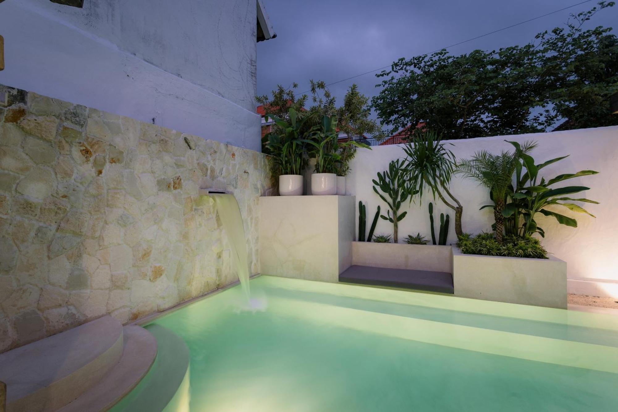 Villa Batu Putih *