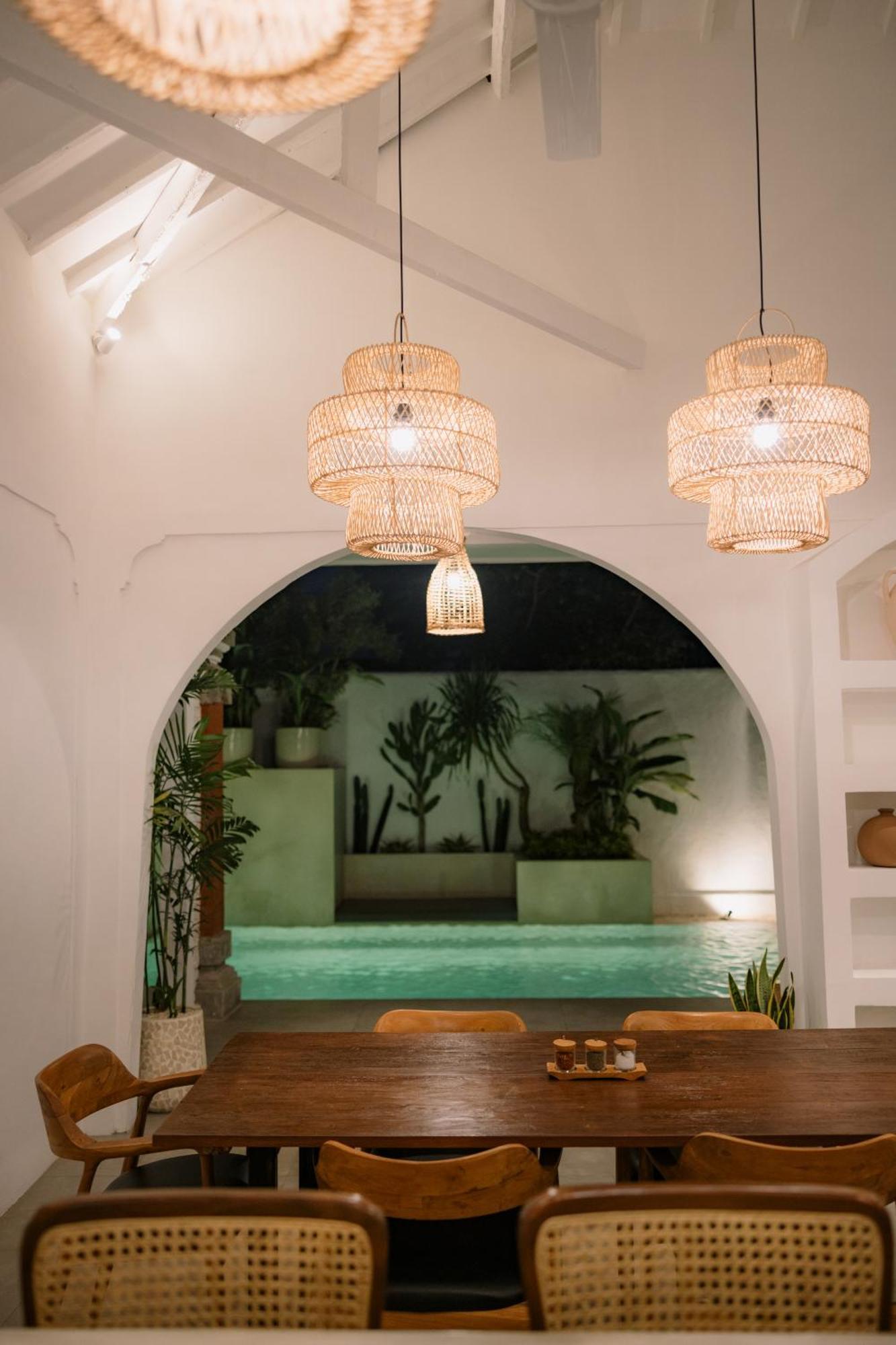 Villa Batu Putih
