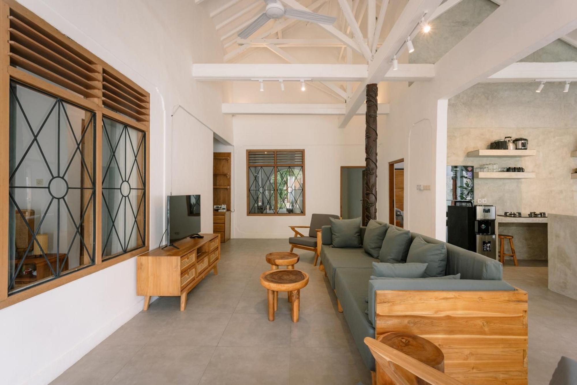 Batu Putih Villa Seminyak (Bali)