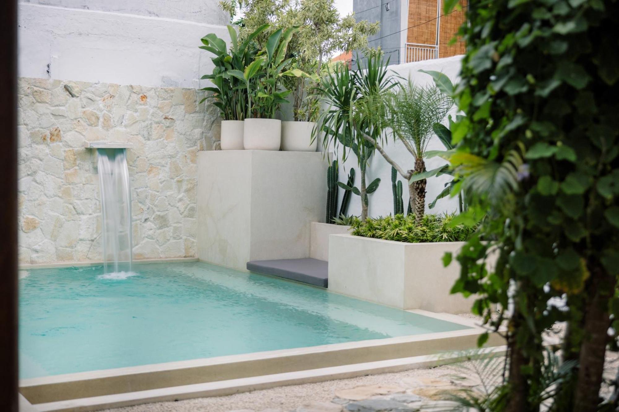 Batu Putih Villa Seminyak (Bali)