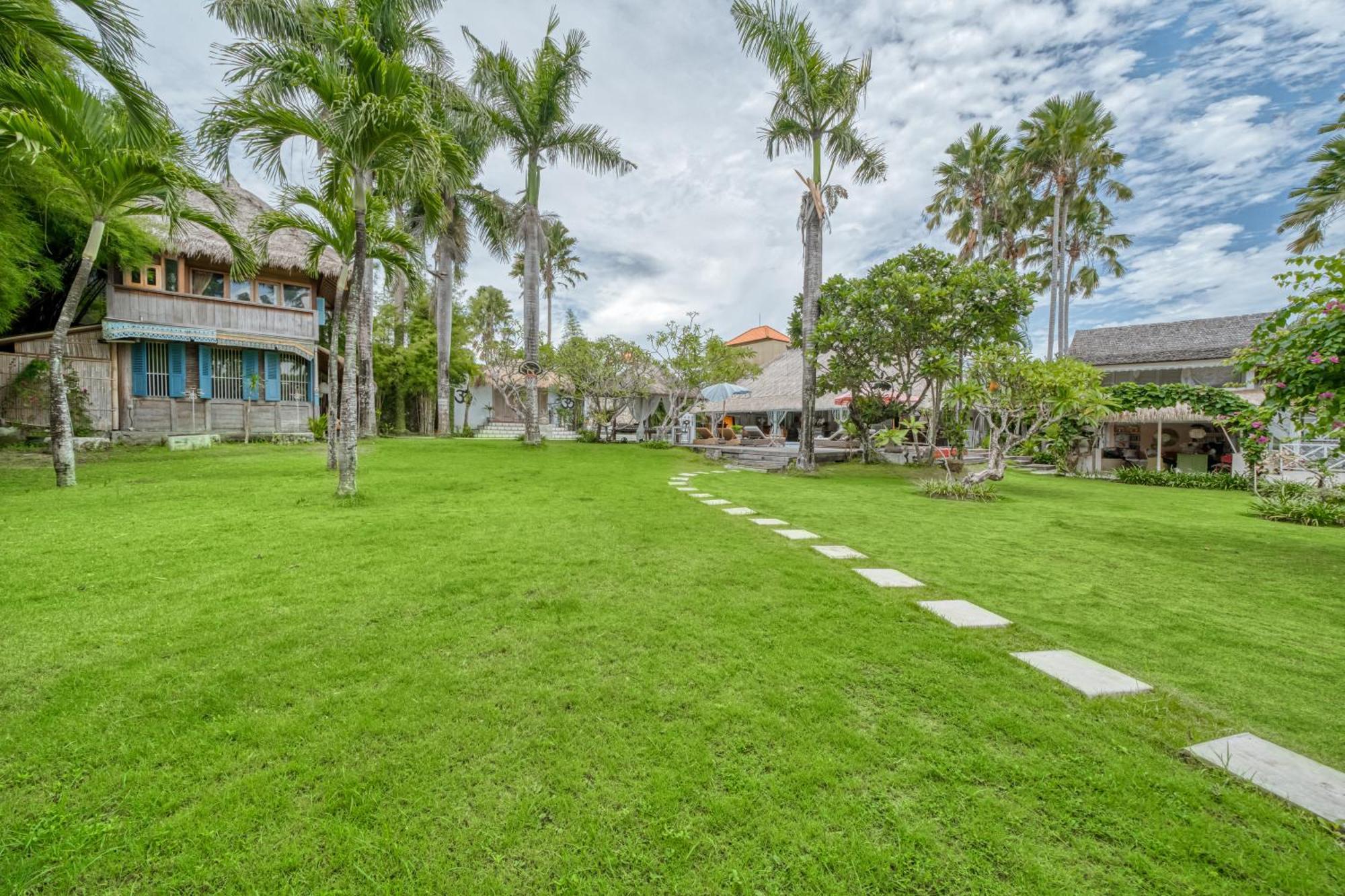 Villa Kalis, 10 Bedroom Family And Group Seminyak (Bali)