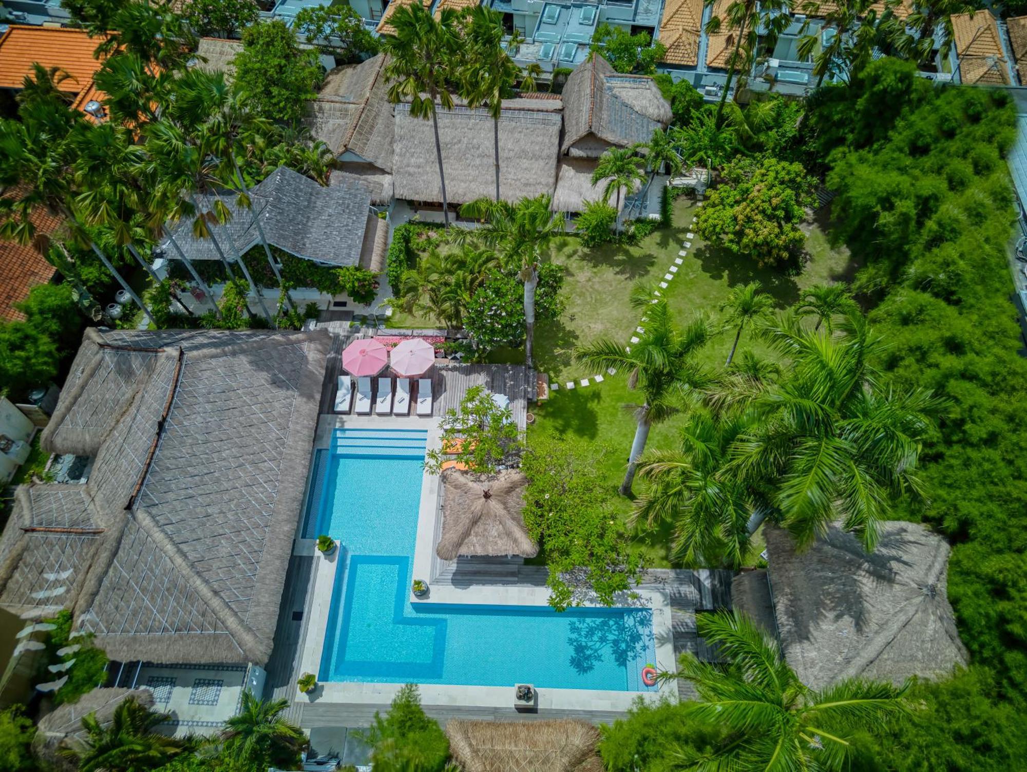 Villa Kalis, 10 Bedroom Family And Group Seminyak (Bali)