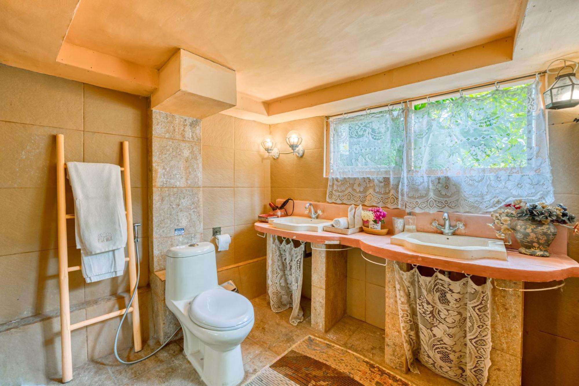Kalis, 10 Bedroom Family And Group Villa Seminyak (Bali)