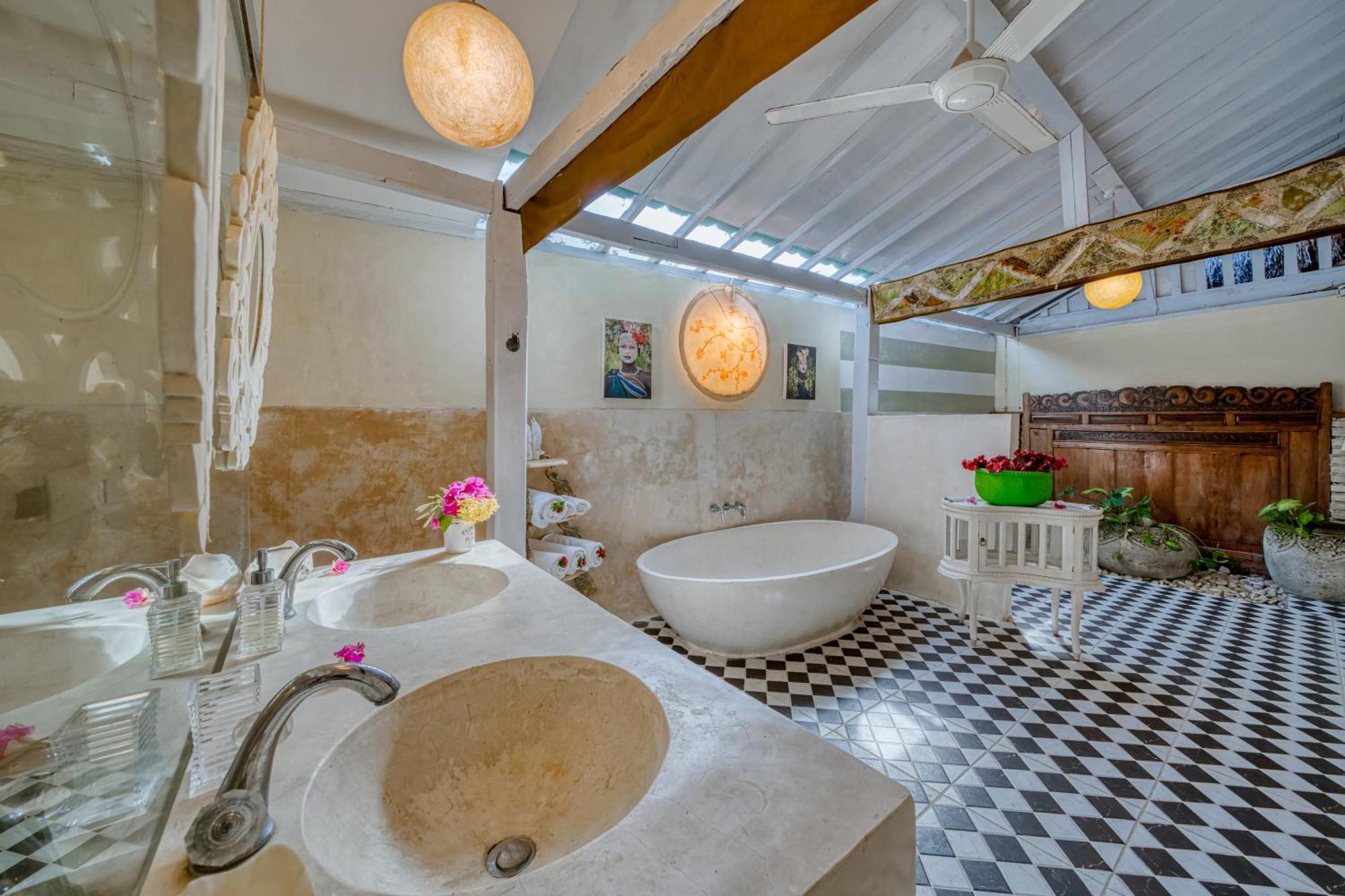 Kalis, 10 Bedroom Family And Group Villa