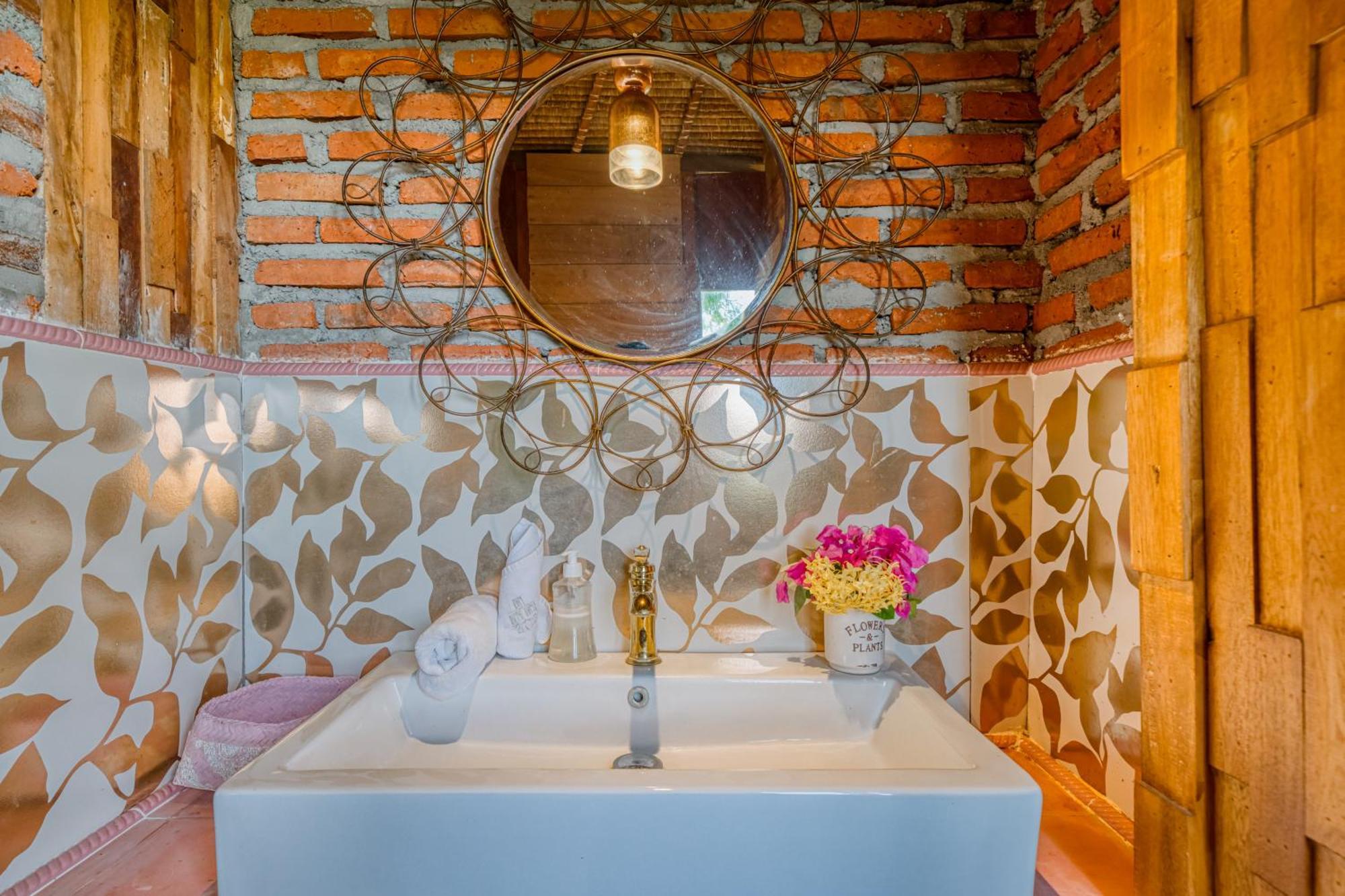 Kalis, 10 Bedroom Family And Group Villa
