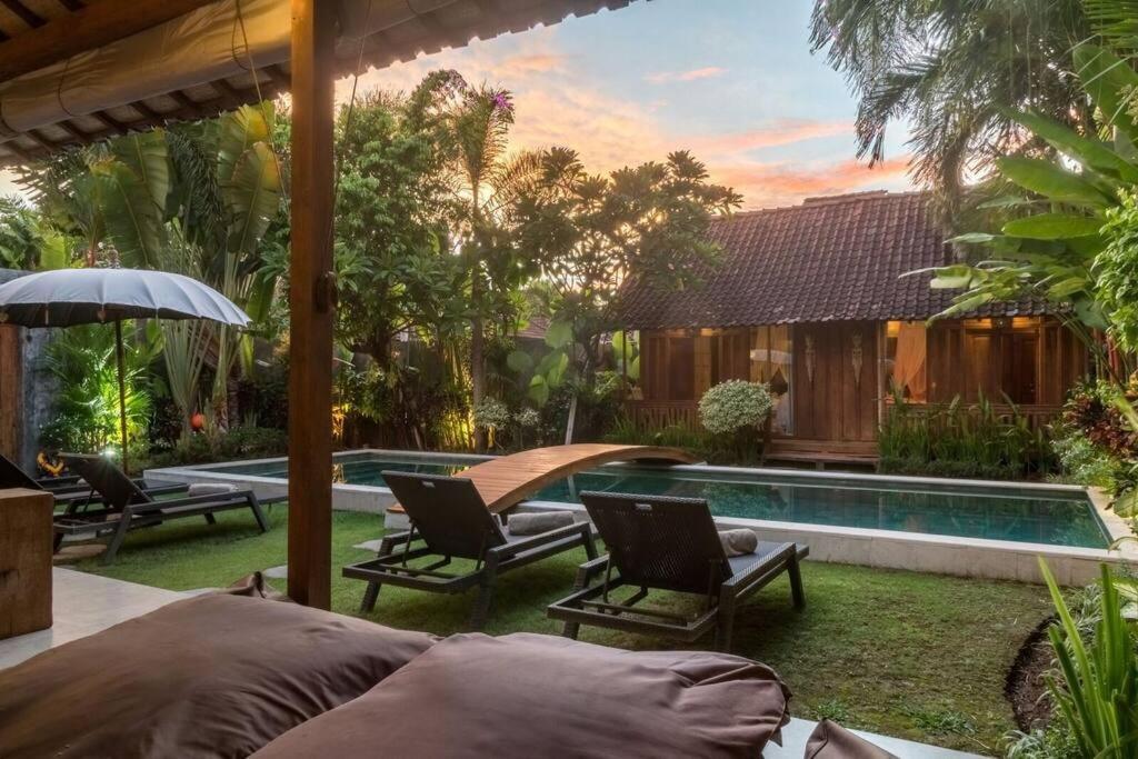 Villa Joglo Oberoi Beautiful 4br Prime Location