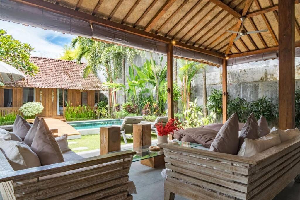 Joglo Oberoi Beautiful 4br Prime Location