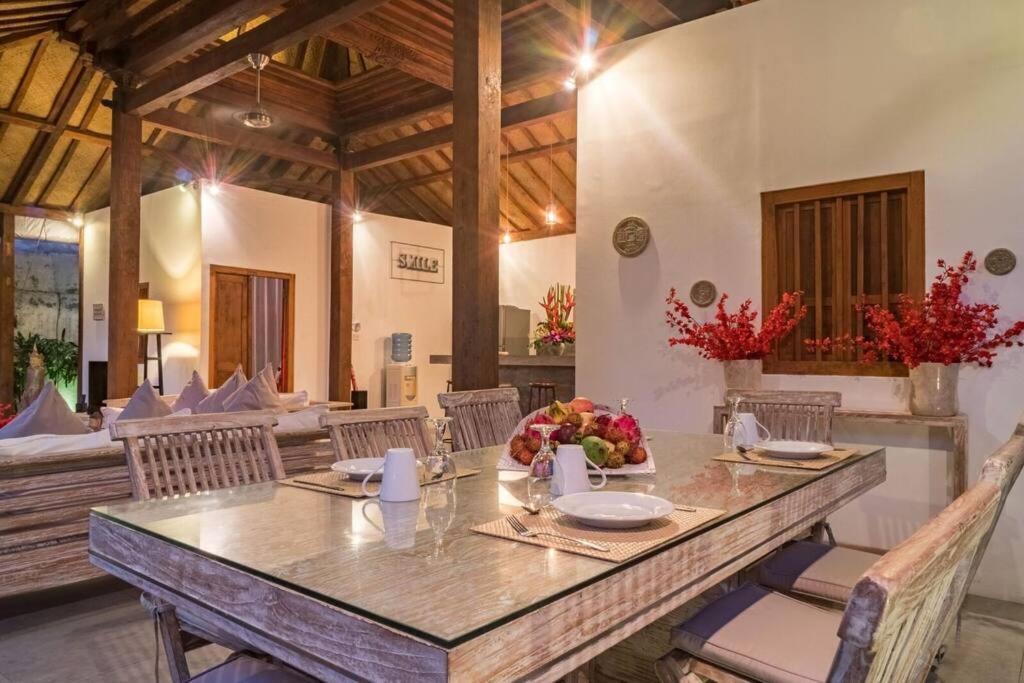 Villa Joglo Oberoi Beautiful 4br Prime Location *