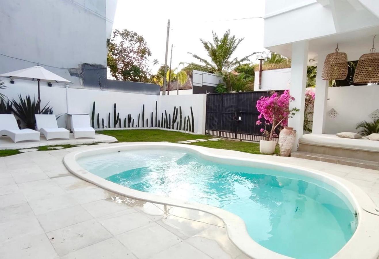 Casa De Lupe 5 Bedroom In Kerobokan *