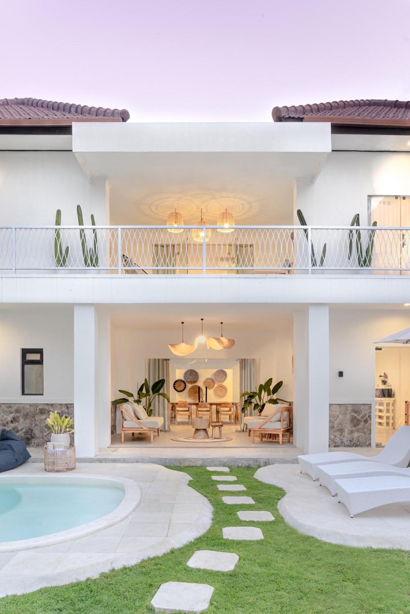 Pousada Casa De Lupe 5 Bedroom In Kerobokan Seminyak