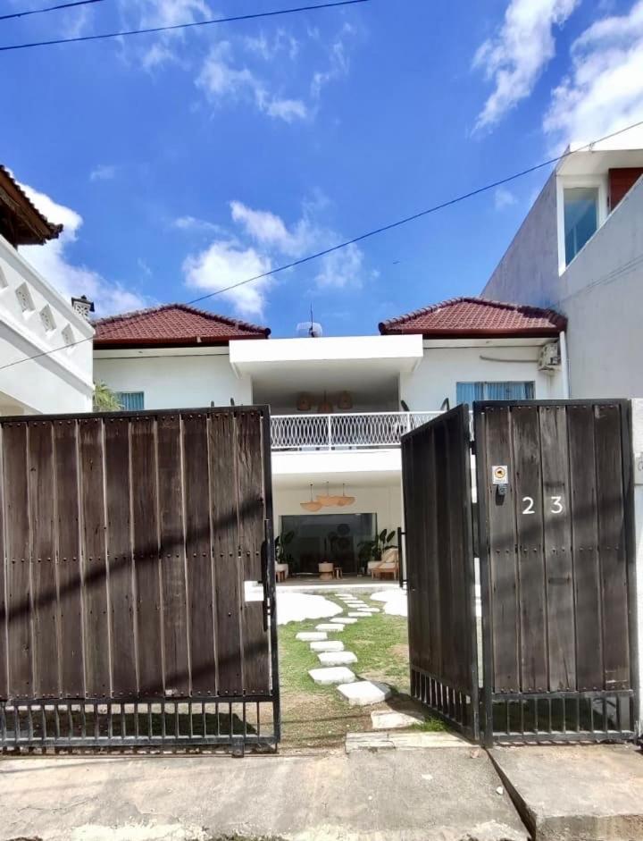 Pousada Casa De Lupe 5 Bedroom In Kerobokan Seminyak