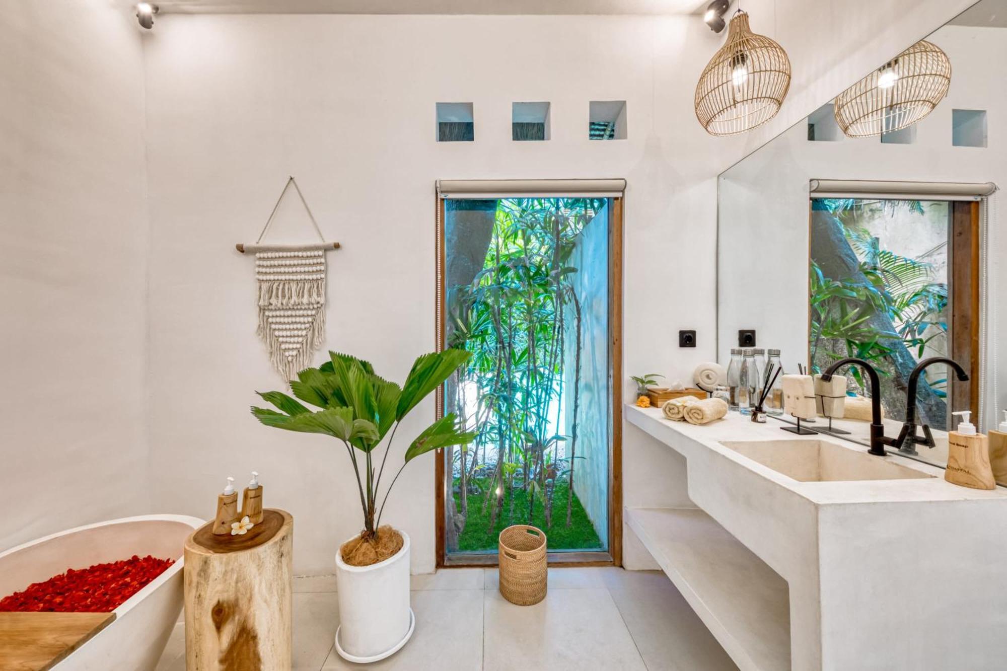 Indigo - 5-bdr With Huge Pool And Garden