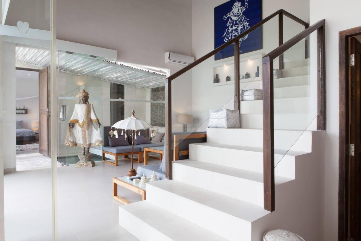 Villa Kmea 4 *