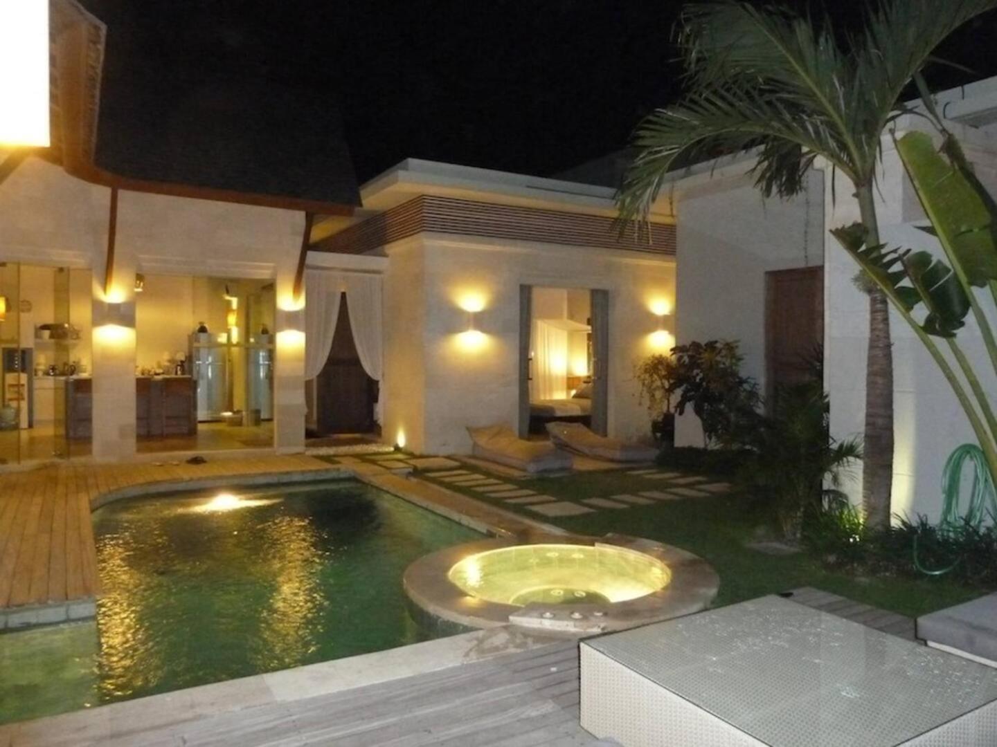 Villa Kmea 4 *