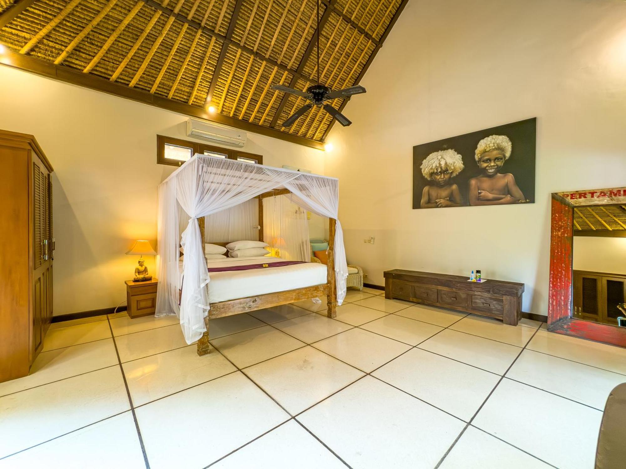 Bugis Kayu Aya Villa Seminyak