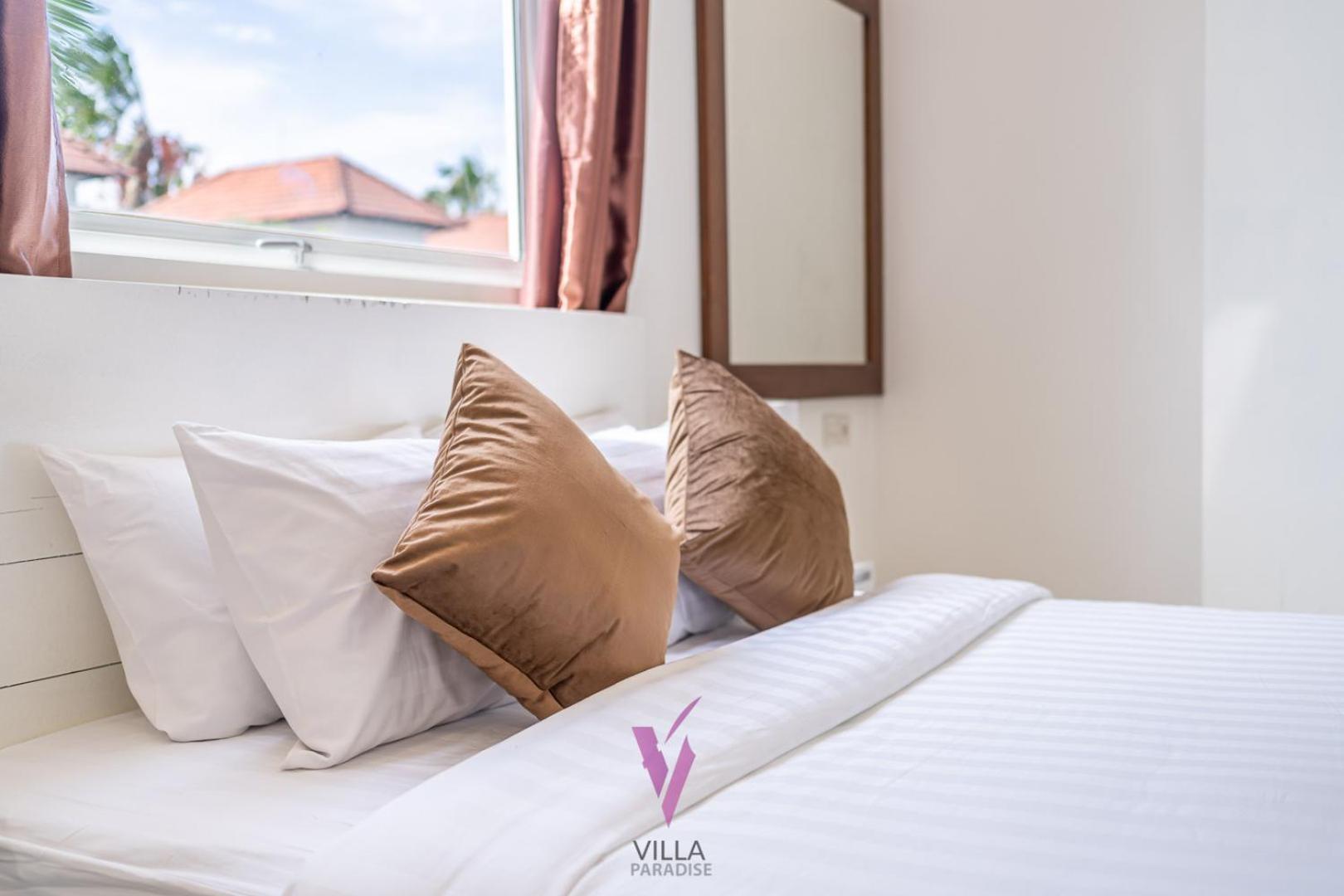 Villa *
