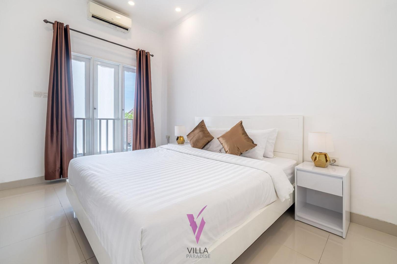 Villa *