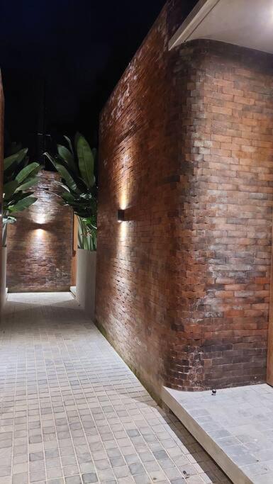 Akhila 1 - 1 Bedroom Modern Tropical At The Heart Of * Seminyak (Bali)