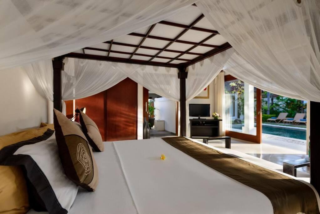 Villa Noa, 3 Bed Luxury Villa, Large Pool In Oberoi Street; Seminyak (Bali)
