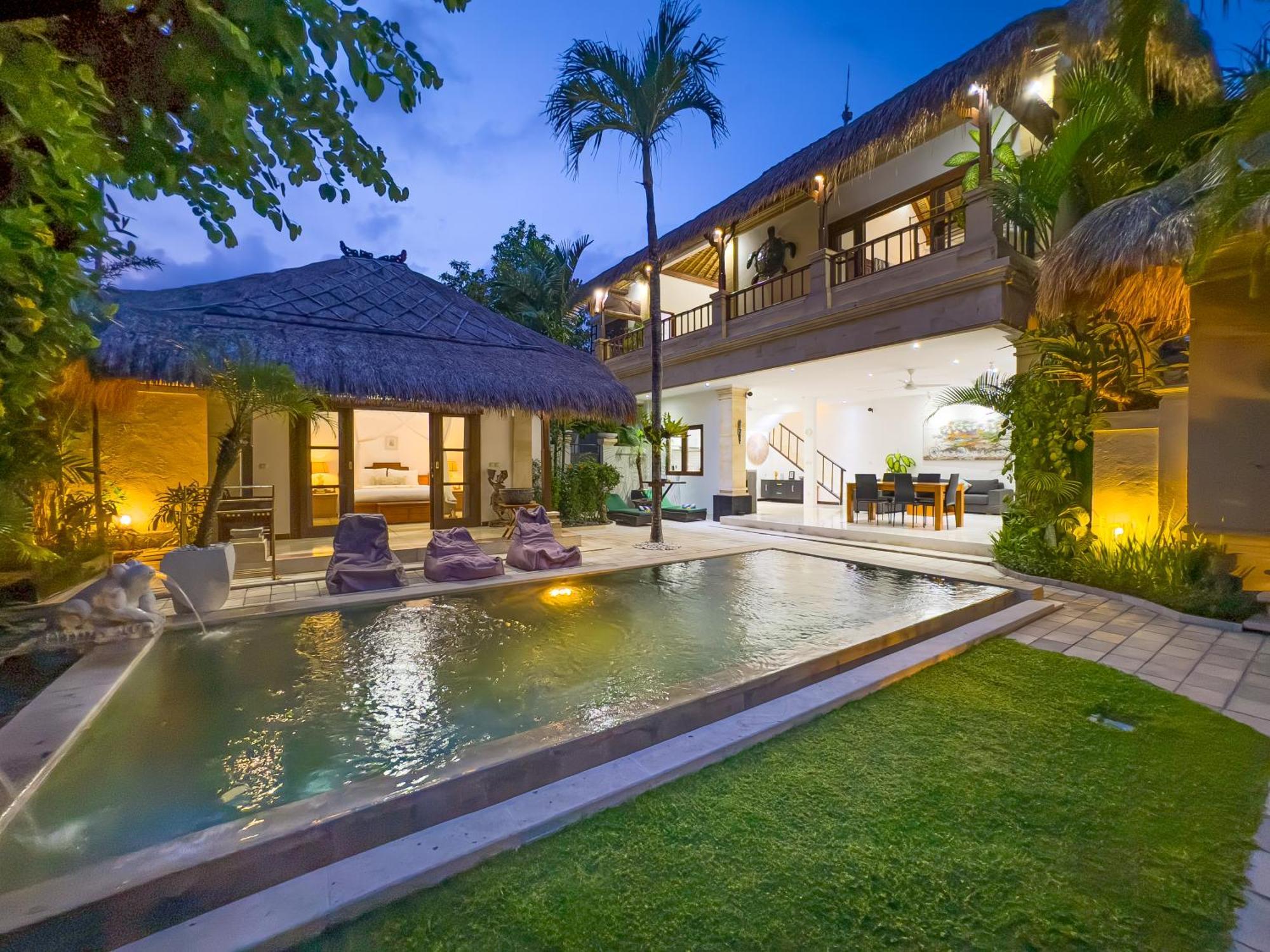 Villa Bugis Kayu Aya Seminyak