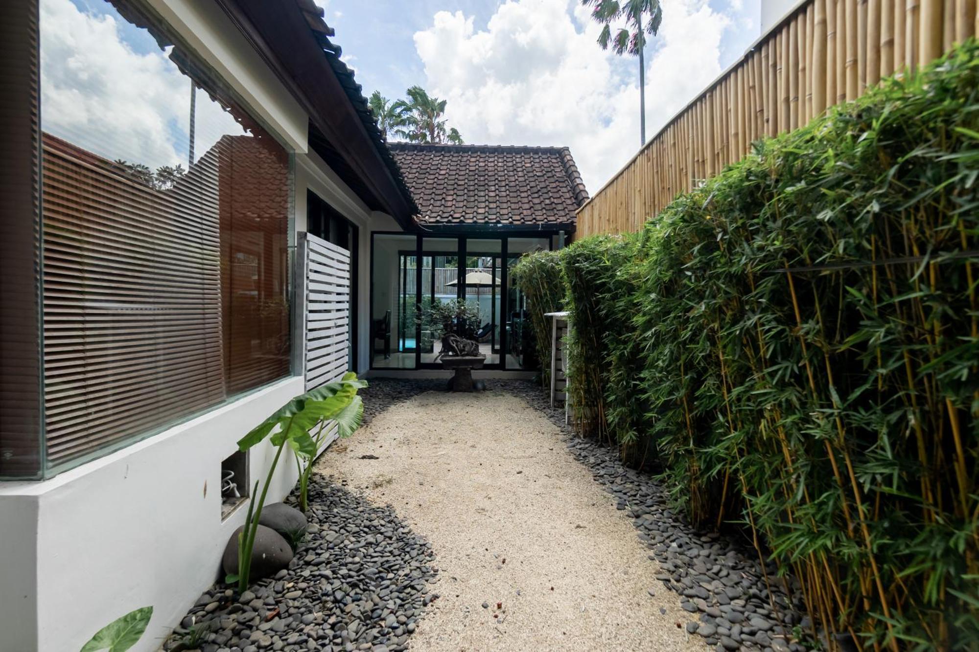 Four On Drupadi * Seminyak (Bali)