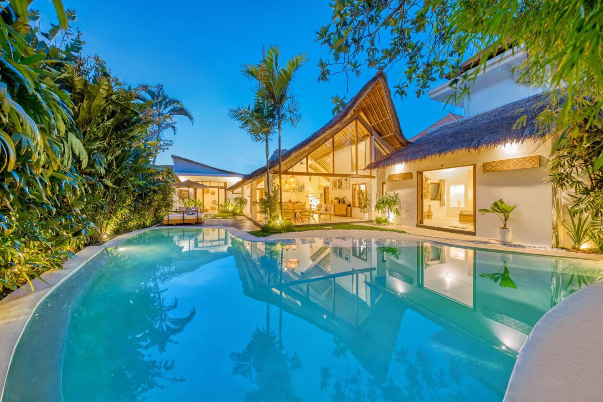 Indigo - 5-bdr With Huge Pool And Garden Villa *