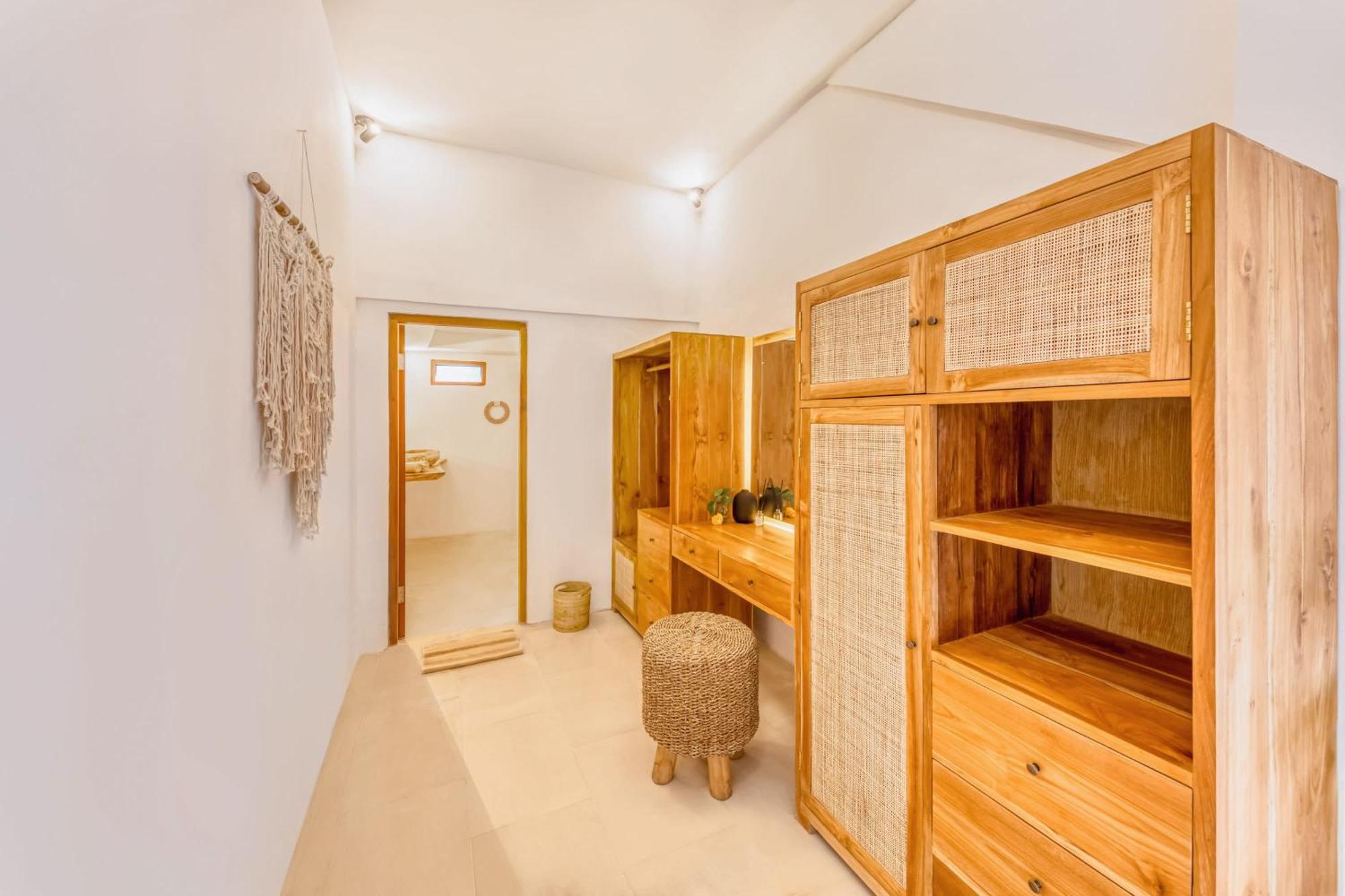 Indigo - 5-bdr With Huge Pool And Garden Villa *