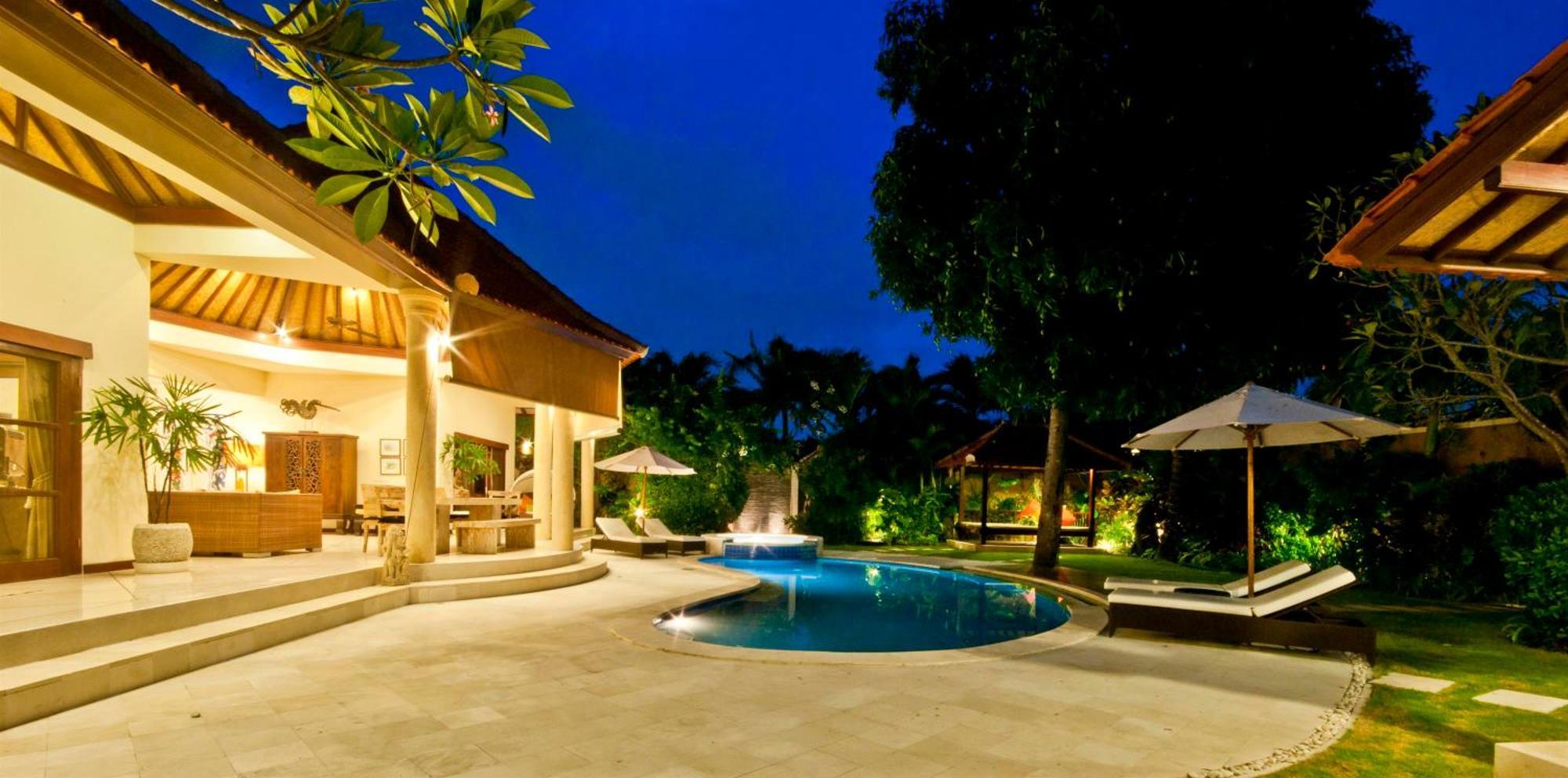 Mango - 3 Bedroom In * Seminyak (Bali)