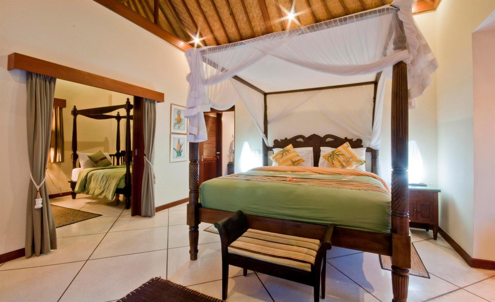 Vila Mango - 3 Bedroom In Seminyak (Bali)