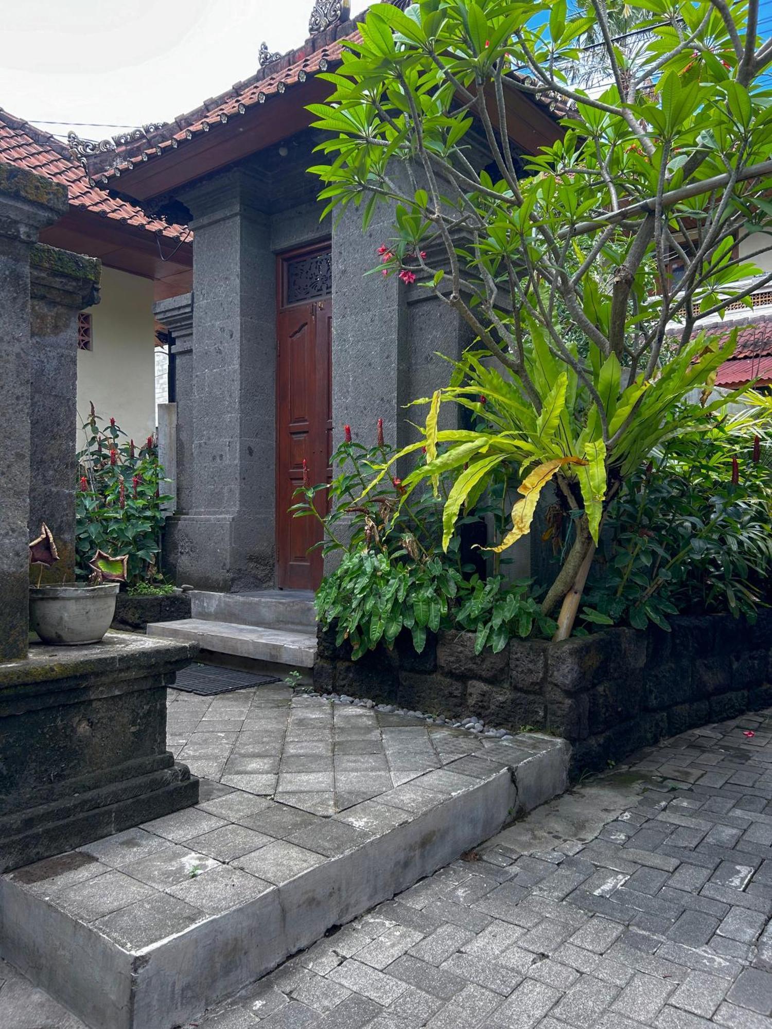 Kaman Bali *