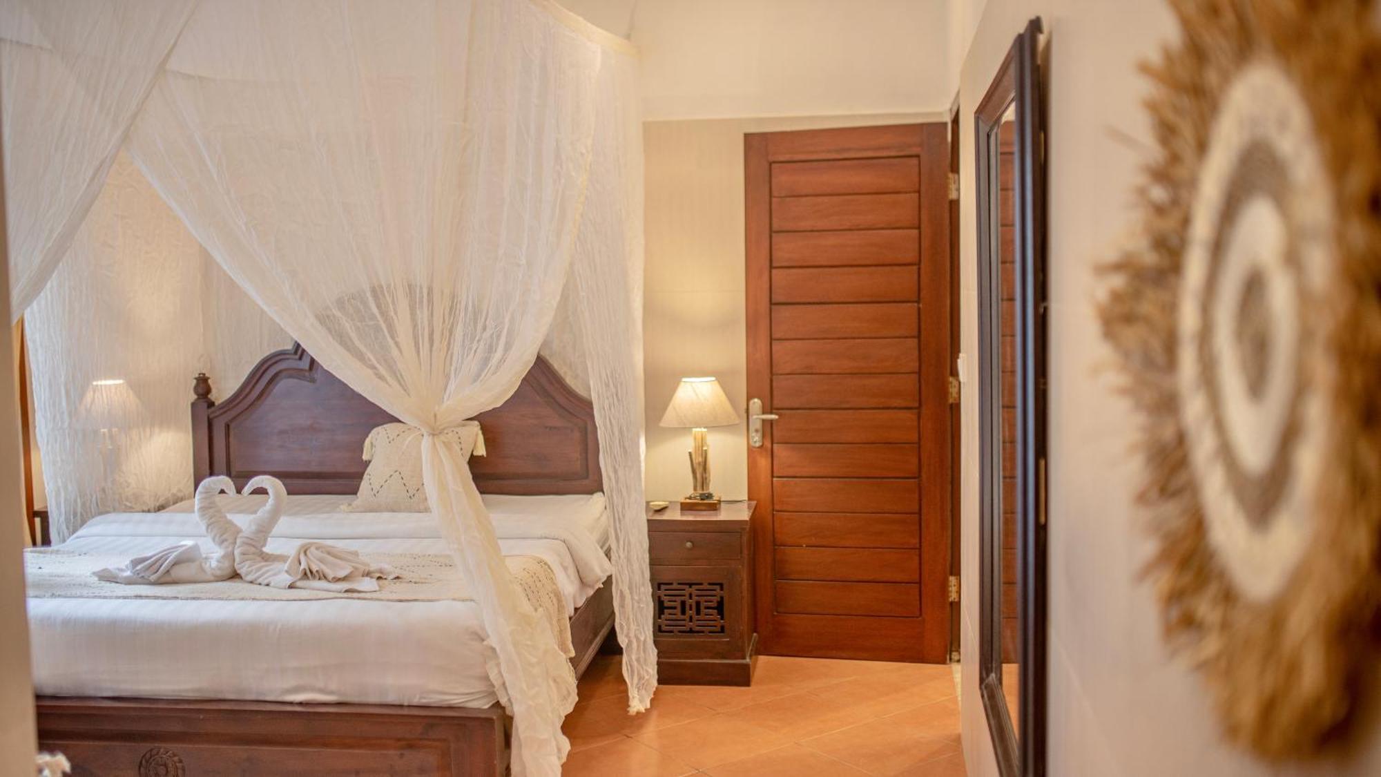 Villa Leluhur 2 - 3br, Free Nmax, Airport Pick Up And Yt Premium *