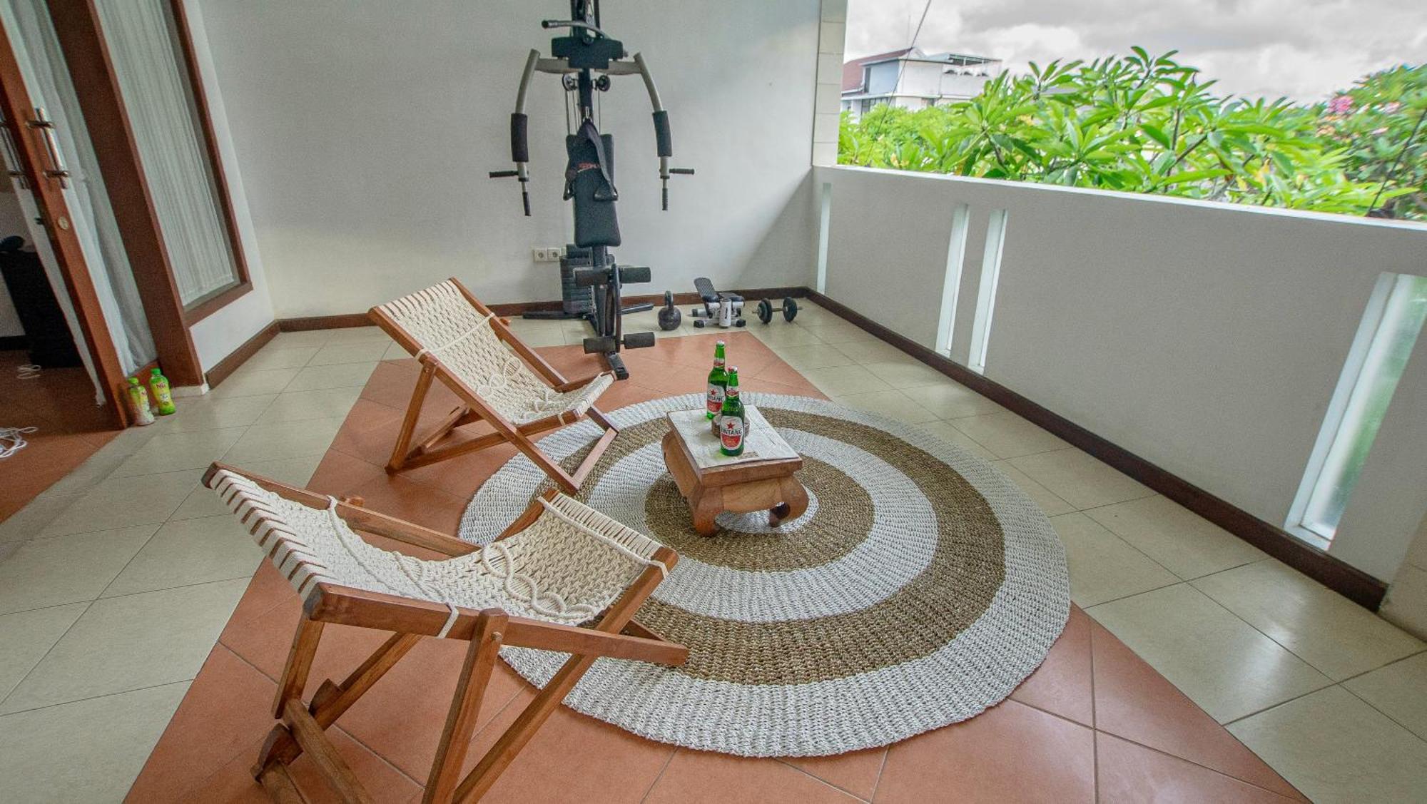 Villa Leluhur 2 - 3br, Free Nmax, Airport Pick Up And Yt Premium