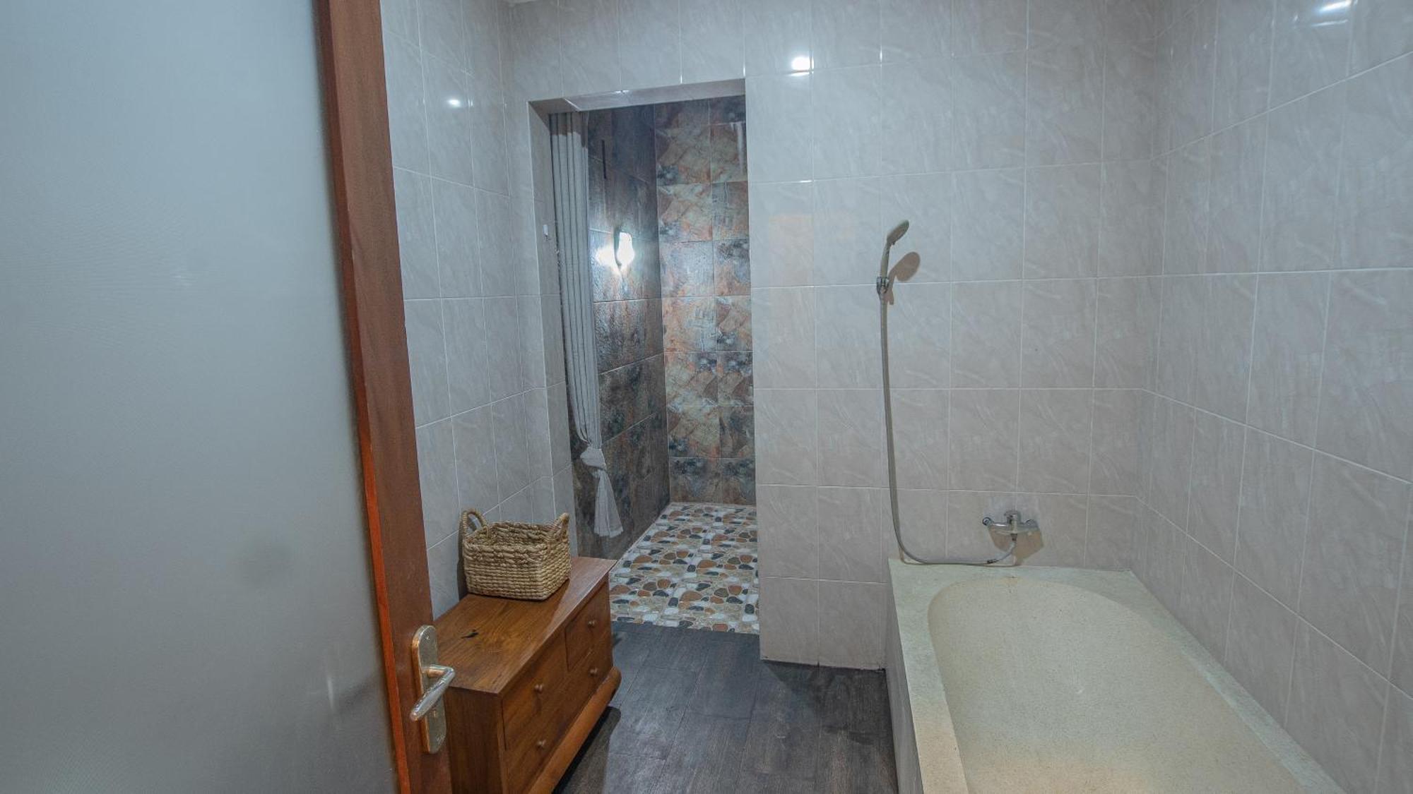 Villa Leluhur 2 - 3br, Free Nmax, Airport Pick Up And Yt Premium *