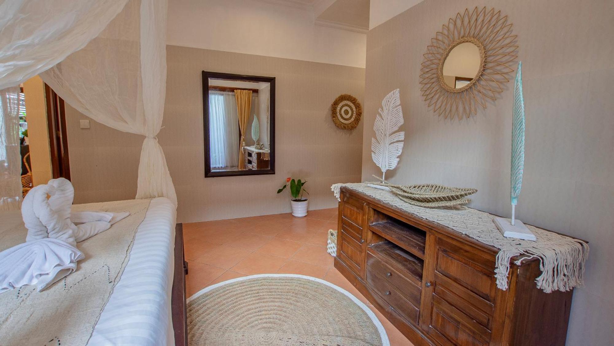 Villa Leluhur 2 - 3br, Free Nmax, Airport Pick Up And Yt Premium