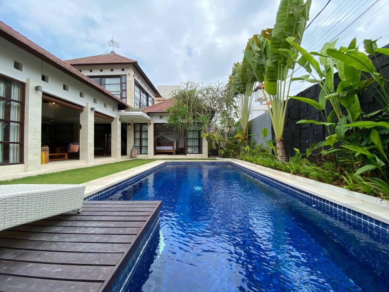 Villa Spacious In Petitenget Location *