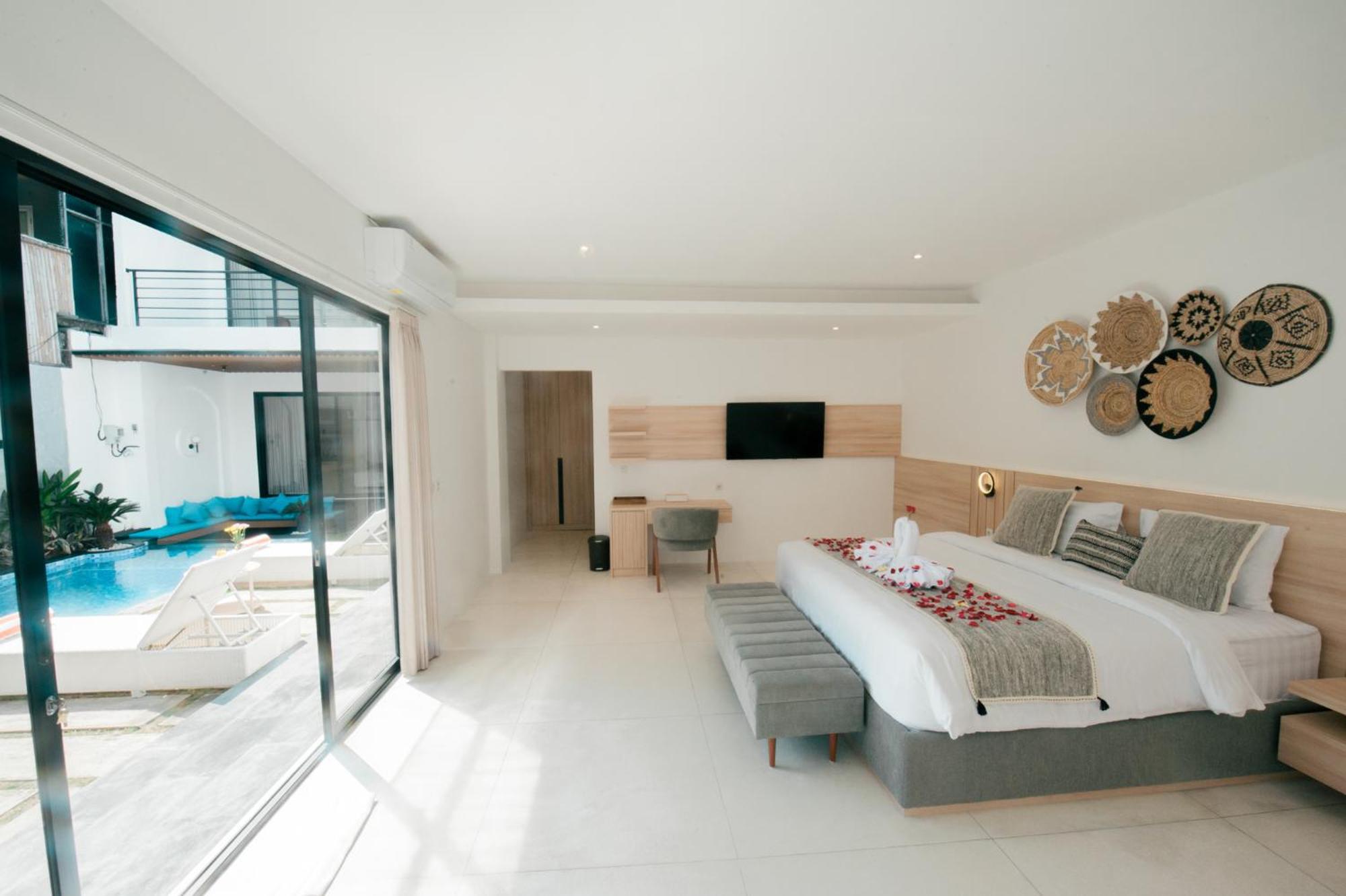 4bedroom Near Lafavela Seminyak (Bali)