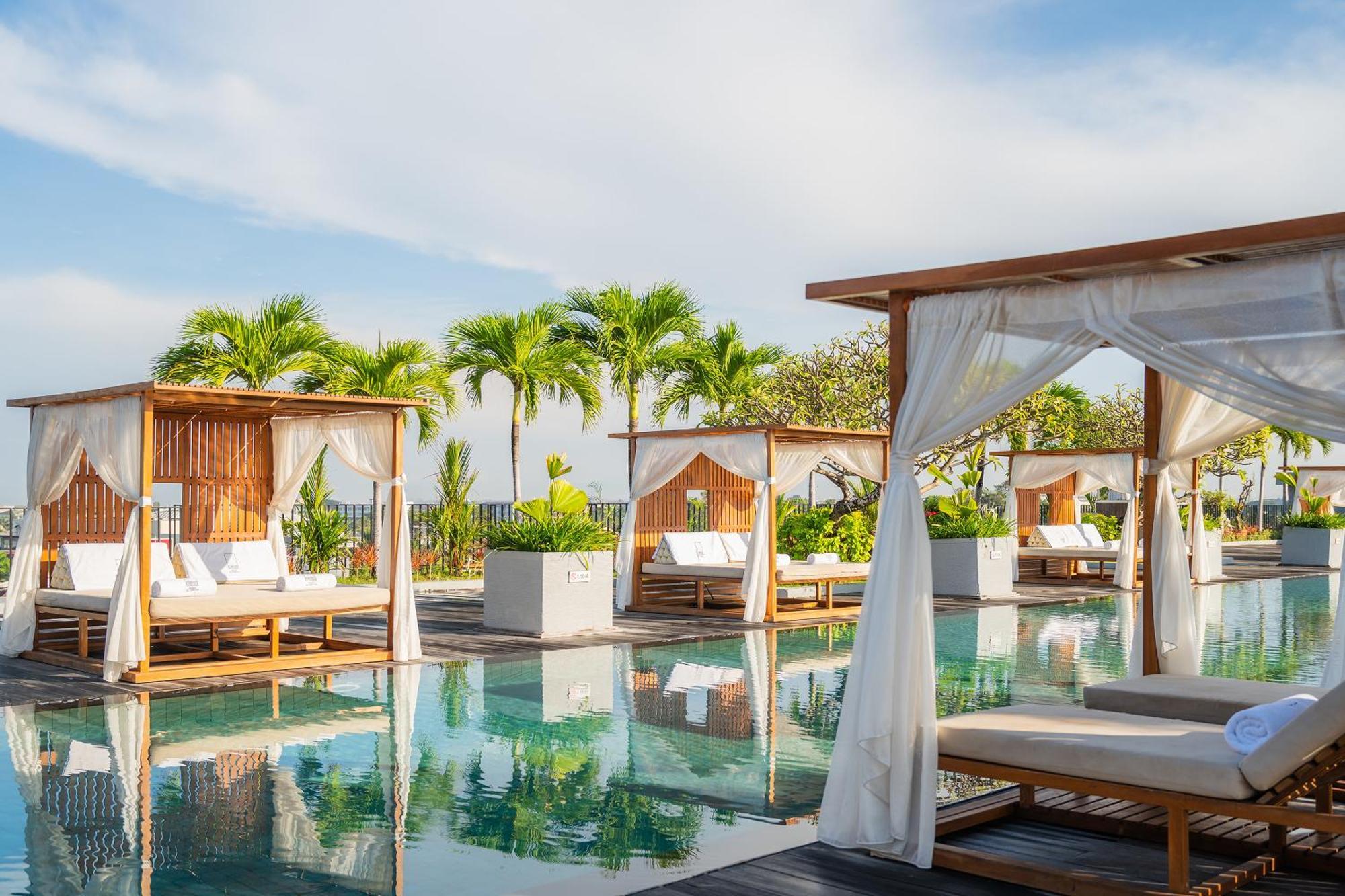 Cross Paasha Bali Hotel Seminyak