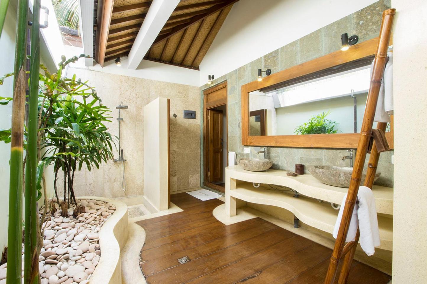 Villa Shantika By Finder
