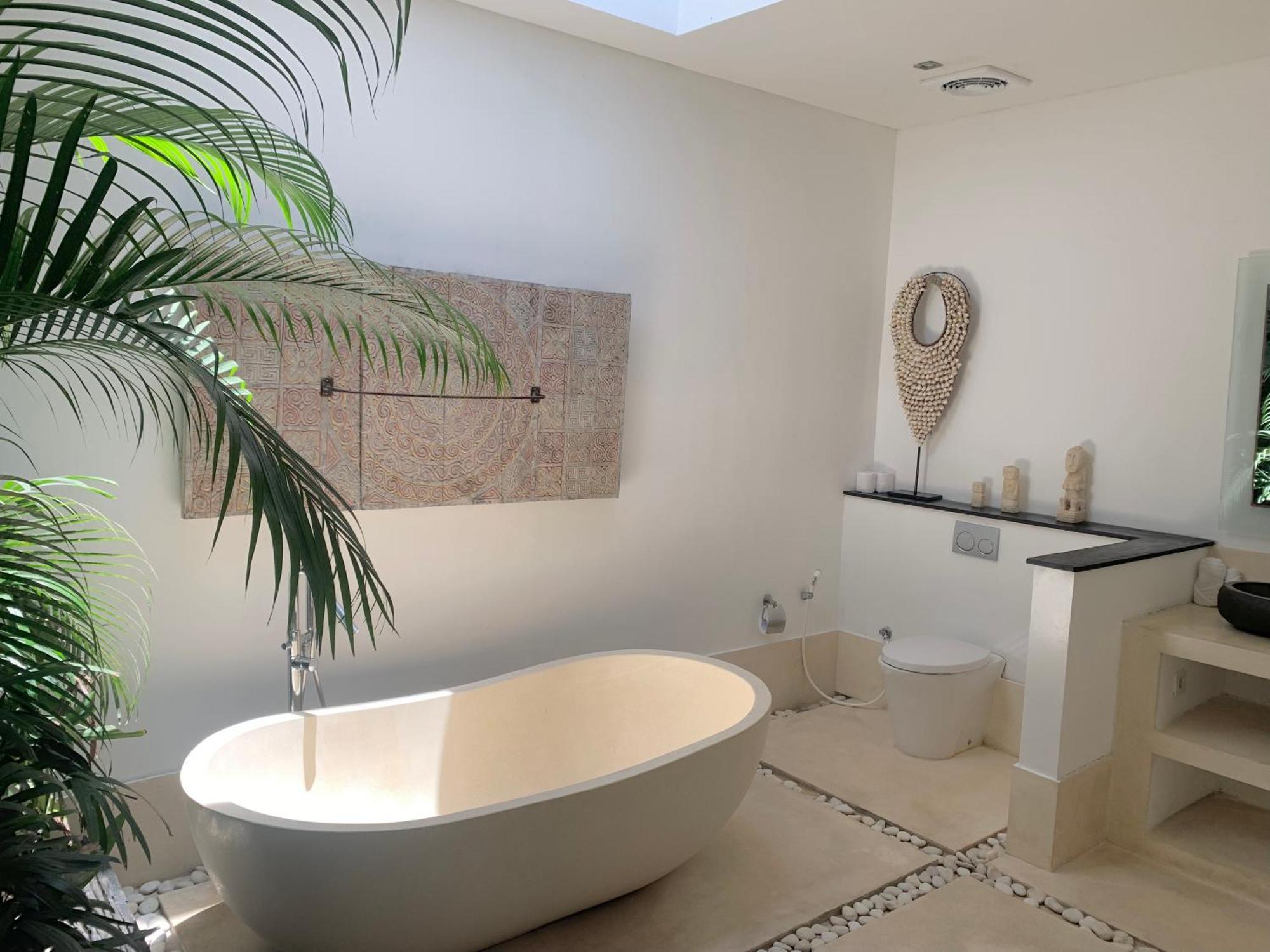 Charming 3 Bedroom In By Nami Bali Seminyak (Bali)
