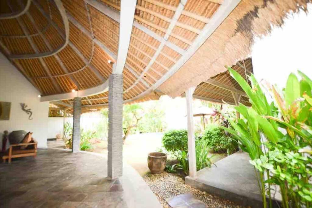 Suara Ocean - A Cozy 3 Bedrooms With Pool Villa Seminyak (Bali)